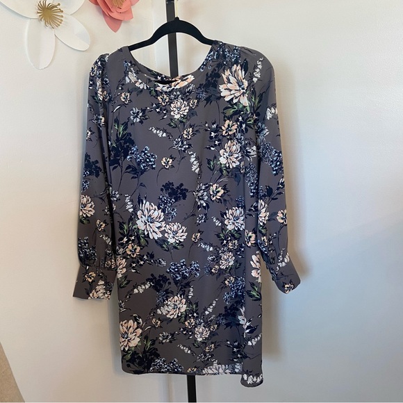 Loft Outlet Charcoal Gray & Floral Long Sleeve Lightweight Dress Size Medium - Picture 3 of 8